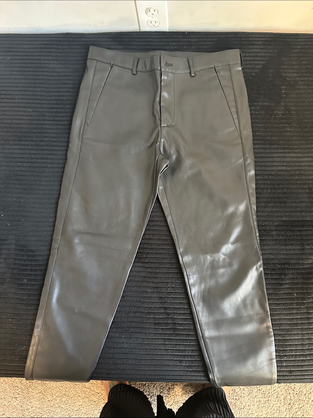 Zara Women's Gray Faux Leather Pants